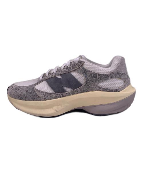 NEW BALANCE（ニューバランス）NEW BALANCE (ニューバランス) スニーカー グレー×ホワイト サイズ:27.5の古着・服飾アイテム