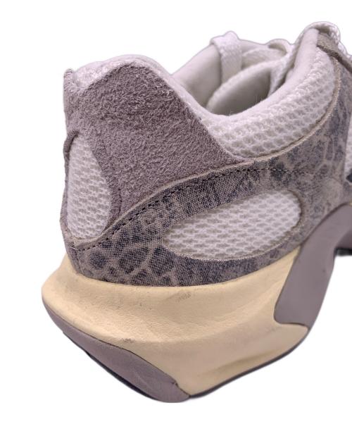 NEW BALANCE（ニューバランス）NEW BALANCE (ニューバランス) スニーカー グレー×ホワイト サイズ:27.5の古着・服飾アイテム