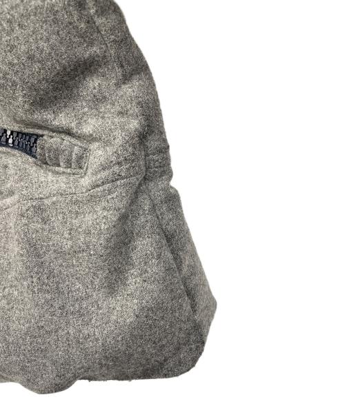 MONCLER（モンクレール）MONCLER (モンクレール) ダウンジャケット グレー サイズ:2の古着・服飾アイテム