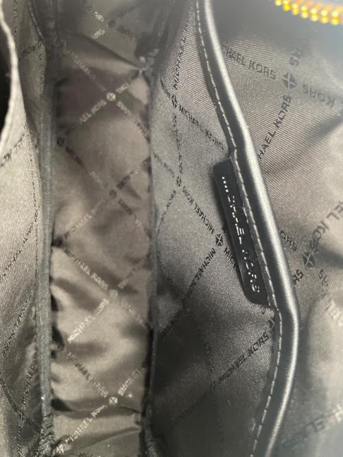 MICHAEL KORS（マイケルコース）MICHAEL KORS (マイケルコース) ショルダーバッグ ホワイト×ブラックの古着・服飾アイテム