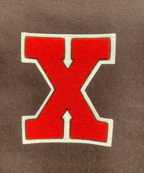 X-LARGE（エクストララージ）X-LARGE (エクストララージ) OG ロゴ バーシティ ジャケット ベージュ×ブラウン サイズ:XLの古着・服飾アイテム