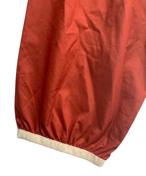 THE NORTH FACE（ザ ノース フェイス）THE NORTH FACE (ザ ノース フェイス) アノラックプルオーバーナイロンジャケット ベージュ×レッド サイズ:Mの古着・服飾アイテム
