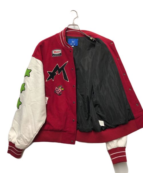 maison emerald（メゾンエメラルド）MAISON EMERALD (メゾンエメラルド) スタジャン レッド×ホワイト サイズ:XLの古着・服飾アイテム