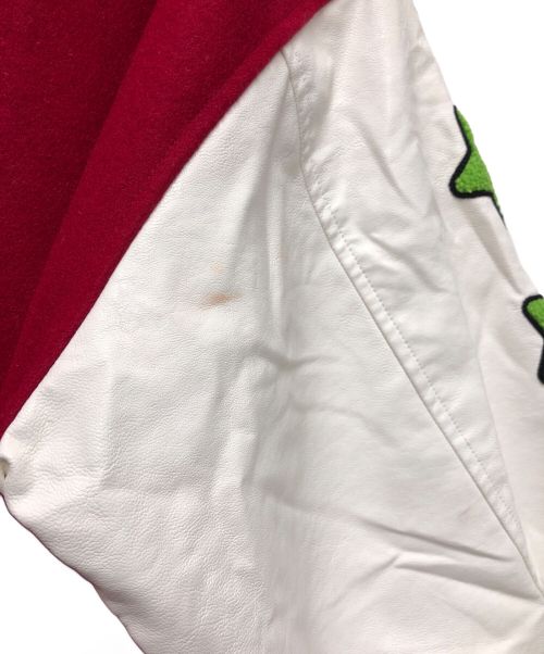 maison emerald（メゾンエメラルド）MAISON EMERALD (メゾンエメラルド) スタジャン レッド×ホワイト サイズ:XLの古着・服飾アイテム