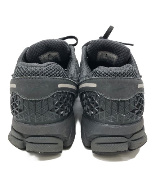 NIKE（ナイキ）NIKE (ナイキ) ZOOM VOMERO 5 SP グレー サイズ:27．5の古着・服飾アイテム