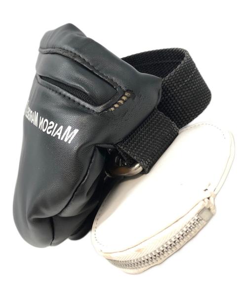 MM6 Maison Margiela（エムエムシックスメゾンマルジェラ）MM6 Maison Margiela (エムエムシックスメゾンマルジェラ) リバースロゴベルトバック　ショルダーバッグ ブラックの古着・服飾アイテム