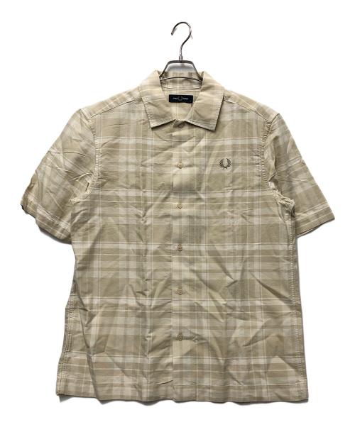 FRED PERRY（フレッドペリー）FRED PERRY (フレッドペリー) 半袖シャツ ベージュ サイズ:Mの古着・服飾アイテム