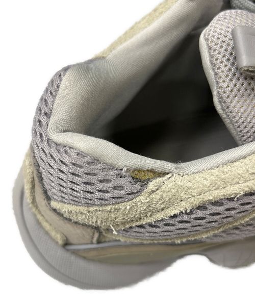 adidas（アディダス）adidas (アディダス) YEEZY 500 ベージュ×グレー サイズ:UK 8の古着・服飾アイテム