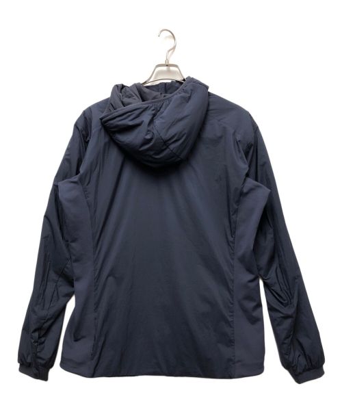 ARC'TERYX（アークテリクス）ARC'TERYX (アークテリクス) ATOM HOODY M ネイビー サイズ:Mの古着・服飾アイテム