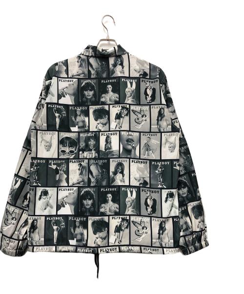 PLAY BOY（プレイボーイ）PLAY BOY (プレイボーイ) X-LARGE (エクストララージ) ALLOVER PRINTED COACHES JACKET グリーン サイズ:Lの古着・服飾アイテム
