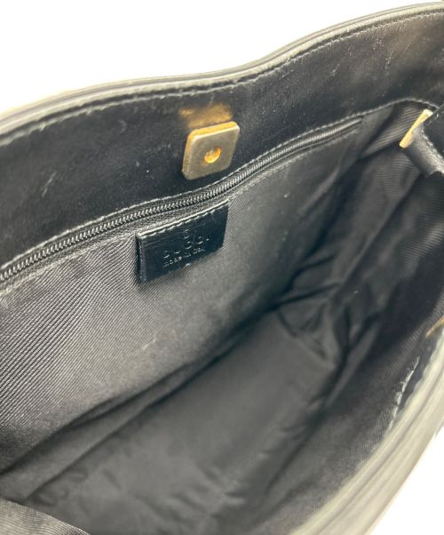 GUCCI（グッチ）GUCCI (グッチ) キャンバスショルダーバッグ ブラックの古着・服飾アイテム