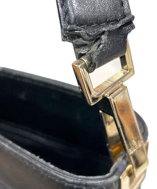 GUCCI（グッチ）GUCCI (グッチ) キャンバスショルダーバッグ ブラックの古着・服飾アイテム