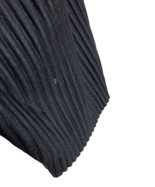 HOMME PLISSE ISSEY MIYAKE（オム プリッセ イッセイ ミヤケ）HOMME PLISSE ISSEY MIYAKE (オムプリッセ イッセイ ミヤケ) プリーツテーパードパンツ ネイビー サイズ:2の古着・服飾アイテム