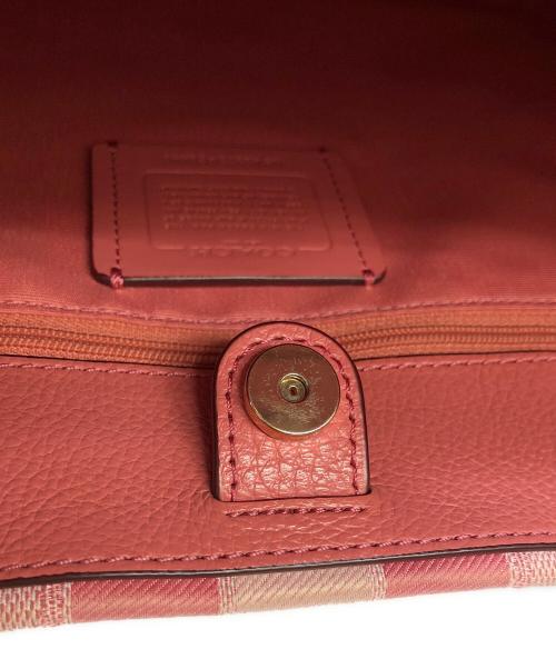 COACH（コーチ）COACH (コーチ) デンプシー キャリーオール　シグネチャー ピンクの古着・服飾アイテム