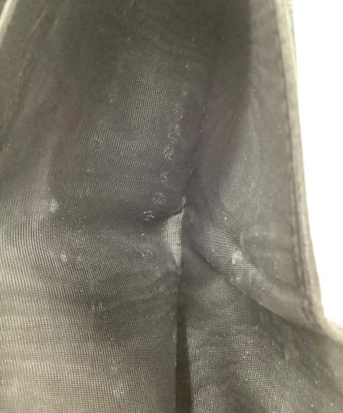 PRADA（プラダ）PRADA (プラダ) 2つ折り財布 ブラックの古着・服飾アイテム