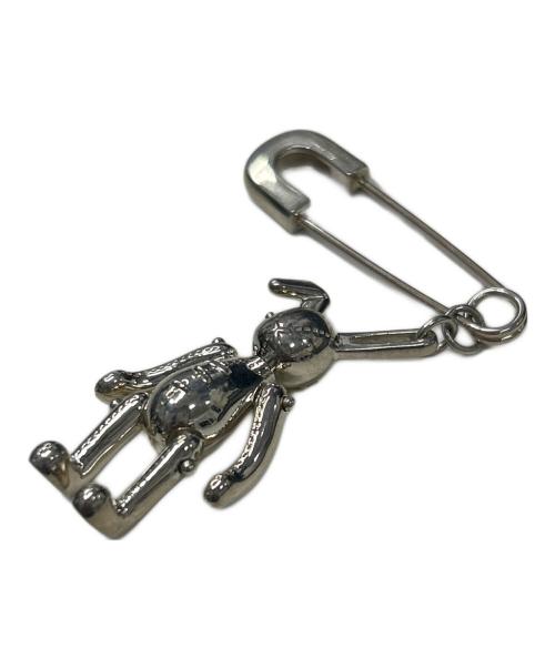 AMBUSH（アンブッシュ）AMBUSH (アンブッシュ) BUNNY CHARM EARRING(ピアス) シルバーカラーの古着・服飾アイテム