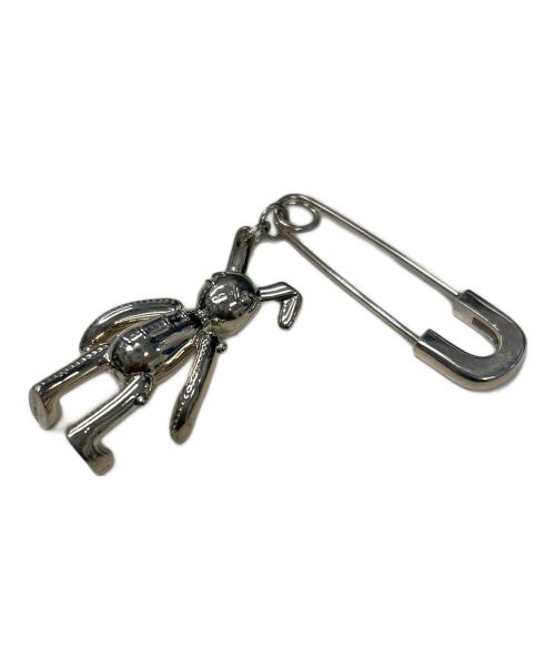 AMBUSH（アンブッシュ）AMBUSH (アンブッシュ) BUNNY CHARM EARRING(ピアス) シルバーカラーの古着・服飾アイテム