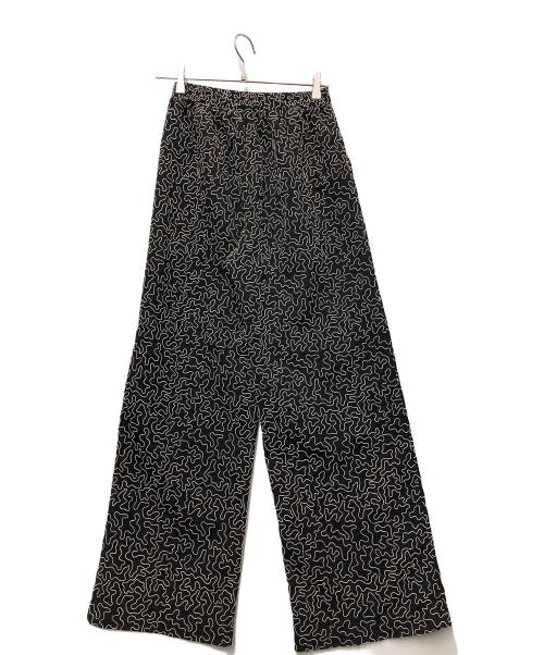 MAISON SPECIAL（メゾンスペシャル）MAISON SPECIAL (メゾンスペシャル) エンブロイダリーイージーワイドパンツ ブラック×ホワイト サイズ:Mの古着・服飾アイテム