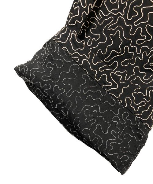 MAISON SPECIAL（メゾンスペシャル）MAISON SPECIAL (メゾンスペシャル) エンブロイダリーイージーワイドパンツ ブラック×ホワイト サイズ:Mの古着・服飾アイテム