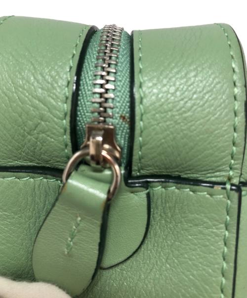 J&M DAVIDSON（ジェイ＆エム デヴィッドソン）J&M DAVIDSON (ジェイ＆エム デヴィッドソン) チェーンペブルミニバッグ グリーンの古着・服飾アイテム