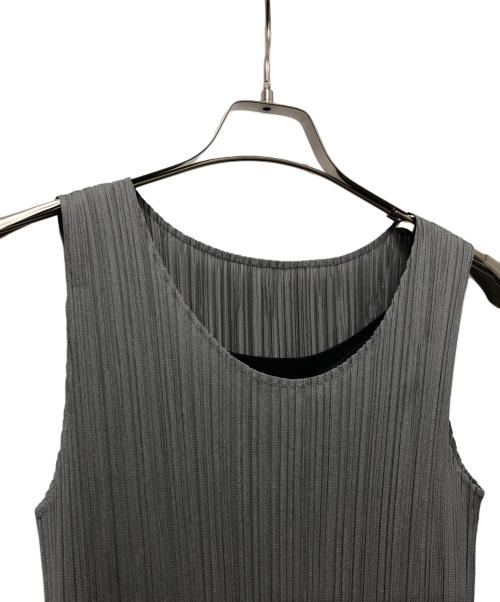 PLEATS PLEASE（プリーツプリーズ）PLEATS PLEASE (プリーツプリーズ) プリーツノースリーブワンピース グレー サイズ:不明の古着・服飾アイテム