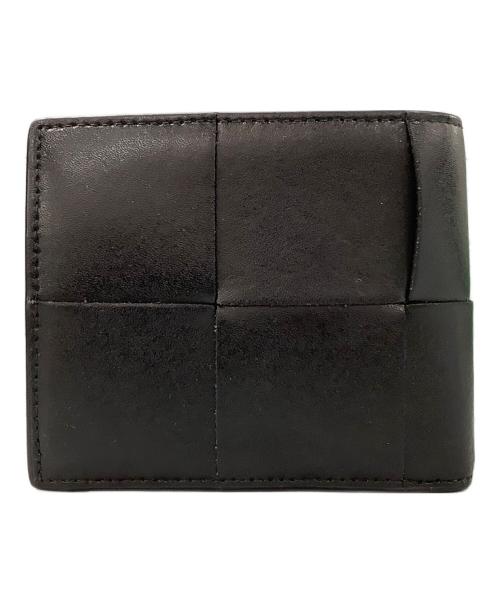 BOTTEGA VENETA（ボッテガベネタ）BOTTEGA VENETA (ボッテガベネタ) カセットマキシイントレチャートコンパクト二つ折り財布 ブラックの古着・服飾アイテム
