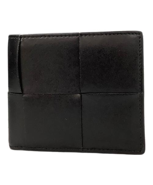 BOTTEGA VENETA（ボッテガベネタ）BOTTEGA VENETA (ボッテガベネタ) カセットマキシイントレチャートコンパクト二つ折り財布 ブラックの古着・服飾アイテム