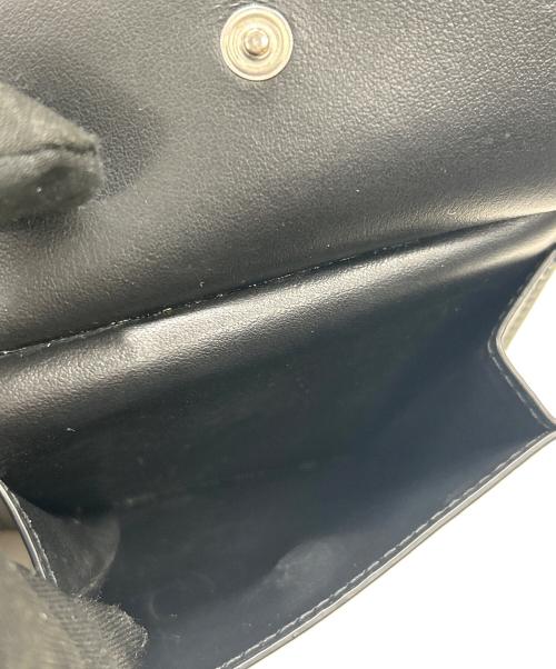 BOTTEGA VENETA（ボッテガベネタ）BOTTEGA VENETA (ボッテガベネタ) カセットマキシイントレチャートコンパクト二つ折り財布 ブラックの古着・服飾アイテム