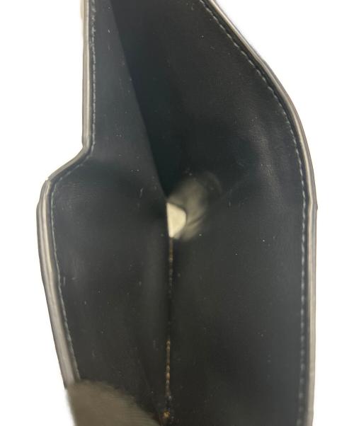 BOTTEGA VENETA（ボッテガベネタ）BOTTEGA VENETA (ボッテガベネタ) カセットマキシイントレチャートコンパクト二つ折り財布 ブラックの古着・服飾アイテム