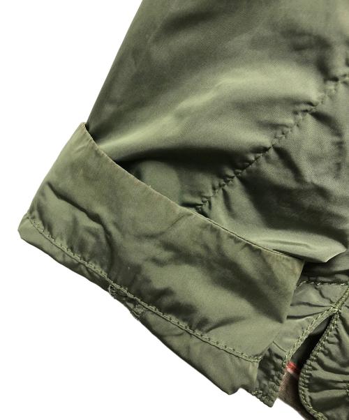 PEUTEREY（ピューテリー）PEUTEREY (ピューテリー) ナイロンジャケット カーキ サイズ:Lの古着・服飾アイテム