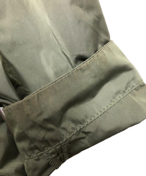 PEUTEREY（ピューテリー）PEUTEREY (ピューテリー) ナイロンジャケット カーキ サイズ:Lの古着・服飾アイテム