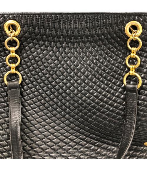 BALLY（バリー）BALLY (バリー) タッセル付きチェーントートバッグ　キルティングレザー ブラックの古着・服飾アイテム