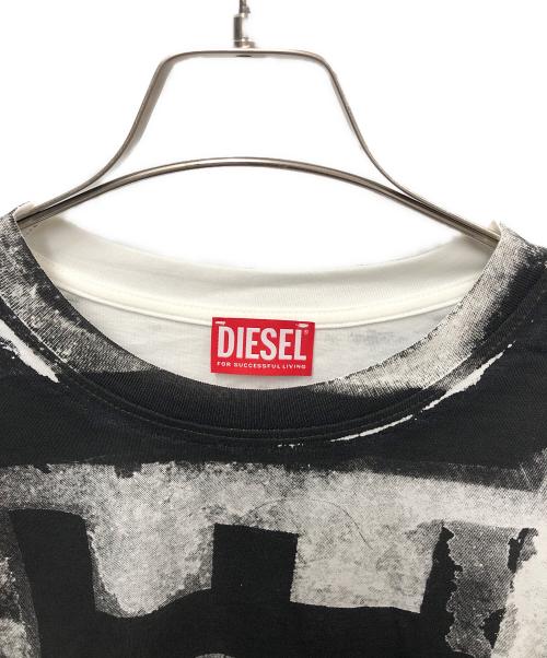 DIESEL（ディーゼル）DIESEL (ディーゼル) T-BOXT-BISC A13328 0A1JV ホワイト×ブラック サイズ:Mの古着・服飾アイテム