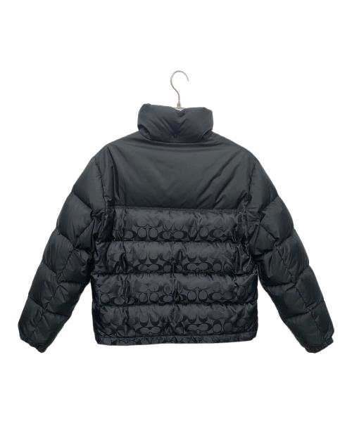COACH（コーチ）COACH (コーチ) シグネチャー フーデッド パッファー ジャケット ブラック サイズ:Sの古着・服飾アイテム