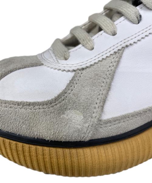 Onitsuka Tiger（オニツカタイガー）Onitsuka Tiger (オニツカタイガー) DELECITY ホワイト×カーキ サイズ:23.5cmの古着・服飾アイテム