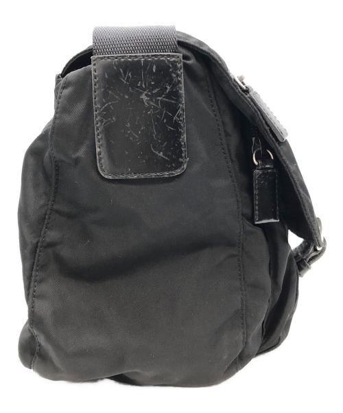 PRADA（プラダ）PRADA (プラダ) ナイロンメッセンジャーバッグ ブラックの古着・服飾アイテム