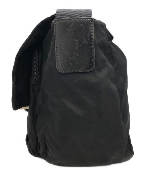 PRADA（プラダ）PRADA (プラダ) ナイロンメッセンジャーバッグ ブラックの古着・服飾アイテム