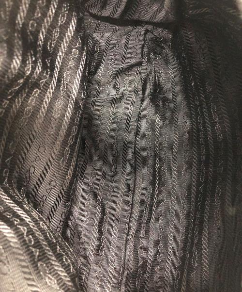 PRADA（プラダ）PRADA (プラダ) ナイロンメッセンジャーバッグ ブラックの古着・服飾アイテム