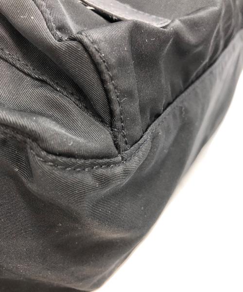 PRADA（プラダ）PRADA (プラダ) ナイロンメッセンジャーバッグ ブラックの古着・服飾アイテム