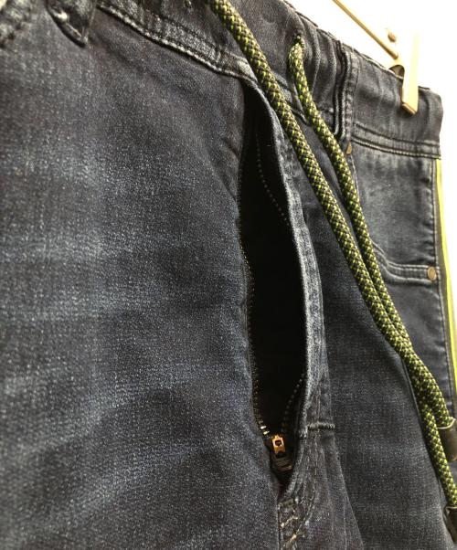 DIESEL（ディーゼル）DIESEL (ディーゼル) デニムパンツ インディゴ サイズ:28の古着・服飾アイテム