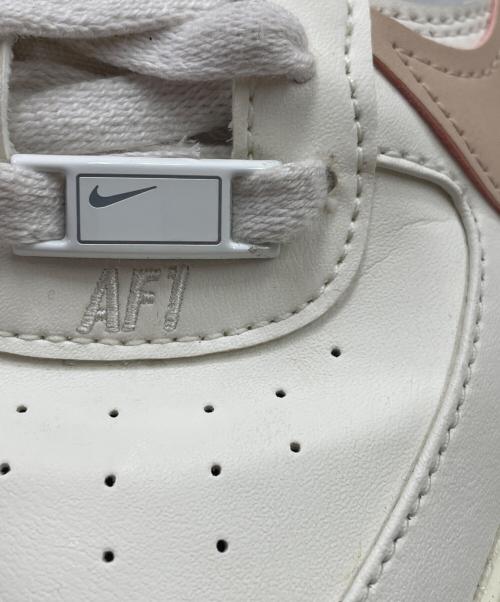 NIKE（ナイキ）NIKE (ナイキ) AIR FORCE1(エアフォース1) ベージュ サイズ:22.5の古着・服飾アイテム