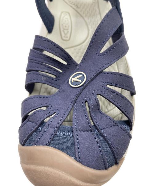 KEEN（キーン）KEEN (キーン) ROSE SANDAL(ローズサンダル) ネイビー×ベージュ サイズ:25cmの古着・服飾アイテム