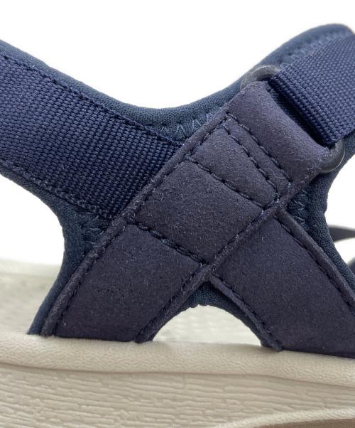 KEEN（キーン）KEEN (キーン) ROSE SANDAL(ローズサンダル) ネイビー×ベージュ サイズ:25cmの古着・服飾アイテム