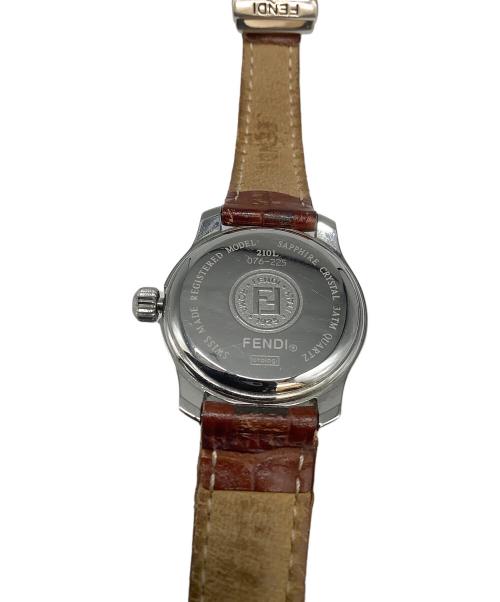 FENDI（フェンディ）FENDI (フェンディ) 腕時計 ベージュの古着・服飾アイテム