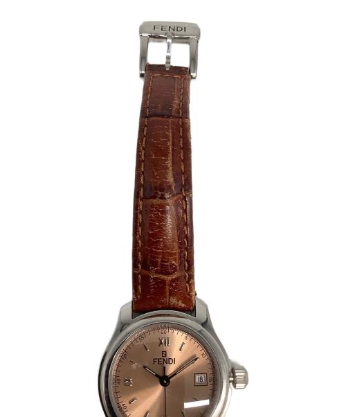 FENDI（フェンディ）FENDI (フェンディ) 腕時計 ベージュの古着・服飾アイテム
