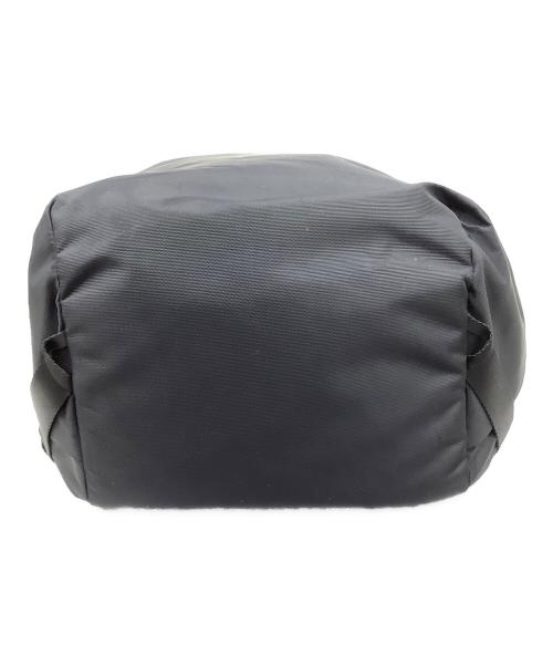 URTH（アーコウス）URTH (アーコウス) モジュラー型カメラ用デイリーバックパック24L ブラックの古着・服飾アイテム