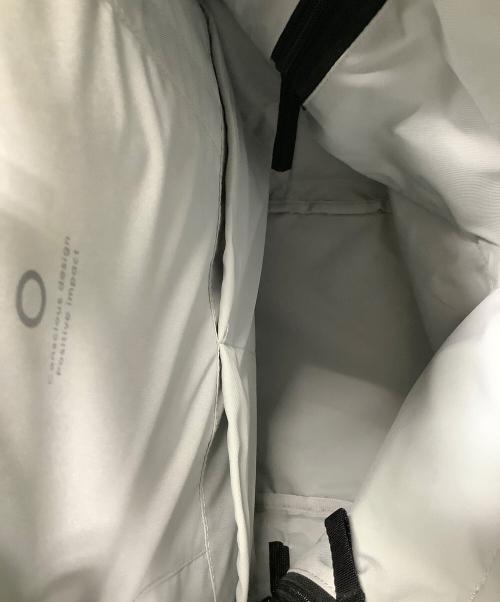 URTH（アーコウス）URTH (アーコウス) モジュラー型カメラ用デイリーバックパック24L ブラックの古着・服飾アイテム