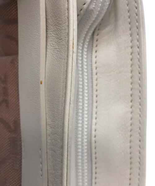 Salvatore Ferragamo（サルヴァトーレ フェラガモ）Salvatore Ferragamo (サルヴァトーレ フェラガモ) ガンチーニショルダーバッグ ホワイト×ピンクの古着・服飾アイテム