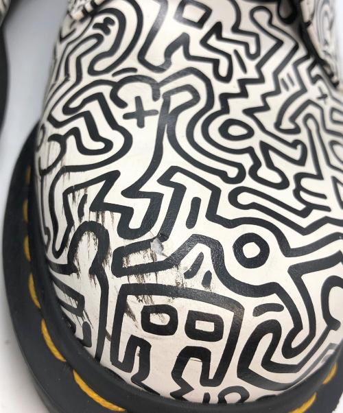 Dr.Martens（ドクターマーチン）Dr.Martens (ドクターマーチン) Keith Haring (キースヘリング) 3ホールブーツ ブラック×ホワイト サイズ:UK4の古着・服飾アイテム