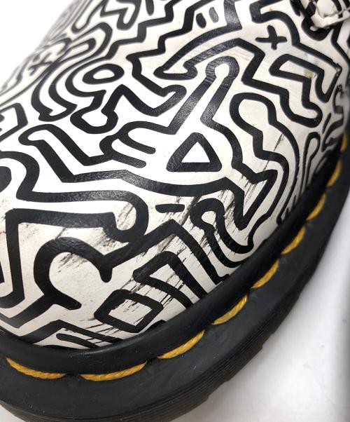 Dr.Martens（ドクターマーチン）Dr.Martens (ドクターマーチン) Keith Haring (キースヘリング) 3ホールブーツ ブラック×ホワイト サイズ:UK4の古着・服飾アイテム